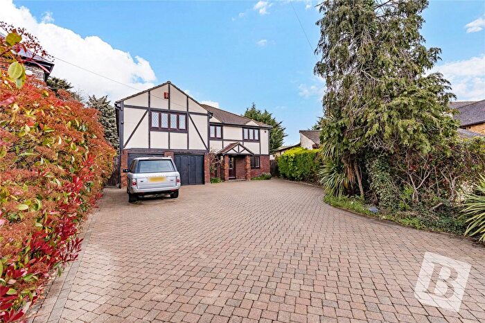 5 Bedroom Detached House For Sale In Ernest Road, Emerson Park, RM11