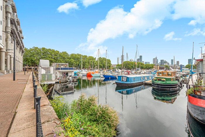 2 Bedroom Flat For Sale In Baltic Quay, Sweden Gate, SE16