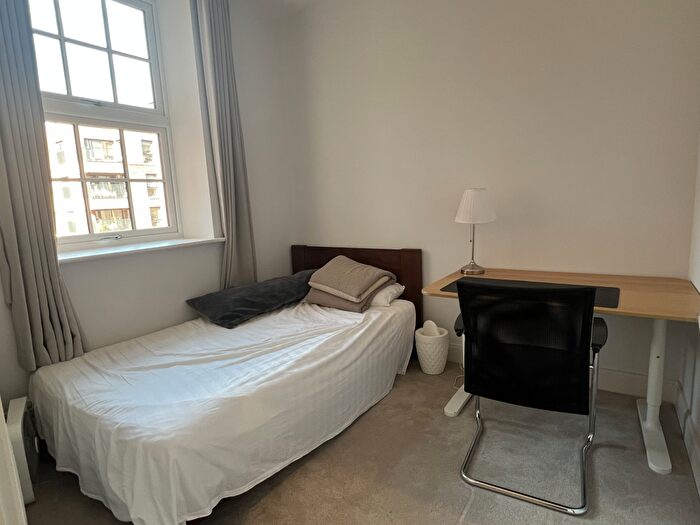 2 Bedroom Flat To Rent In The Factory, Memorial Avenue, SL1