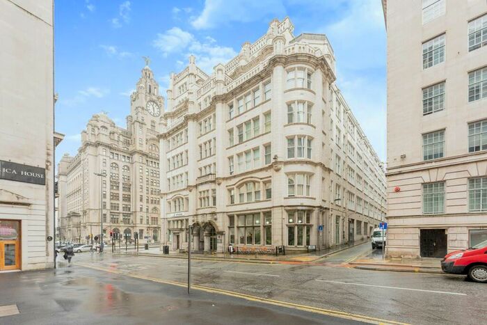 2 Bedroom Apartment To Rent In Tower Building, Water Street, L3