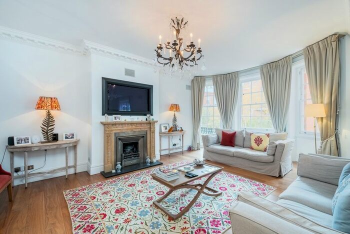 4 Bedroom Flat To Rent In Ashley Gardens, Emery Hill Street, London, SW1P