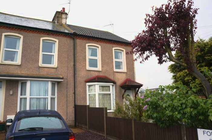 1 Bedroom Flat To Rent In Colewood Road, Swalecliffe, CT5