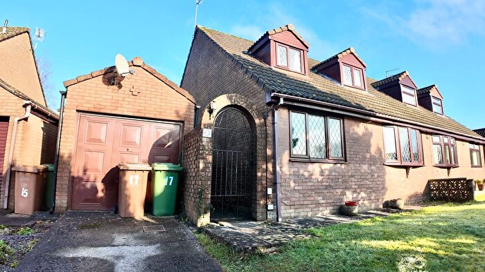 3 Bedroom Semi Detached House For Sale In Ffordd Eynon Evans, Caerphilly, CF83