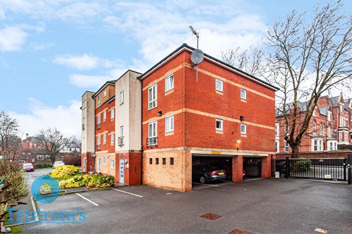 2 Bedroom Flat For Sale In City View, Cranmer Street, Nottingham, NG3