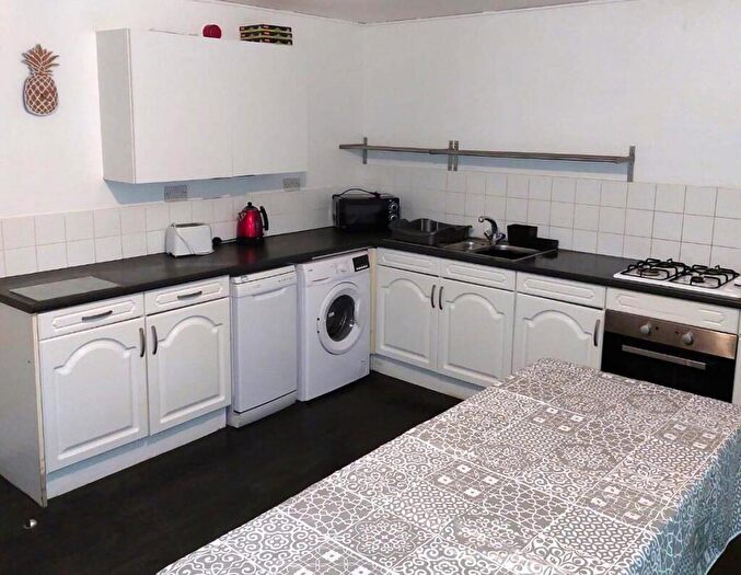 6 Bedroom Private Halls To Rent In £pppw Incl Bills - Bed On Denison Street, Nottingham, NG7