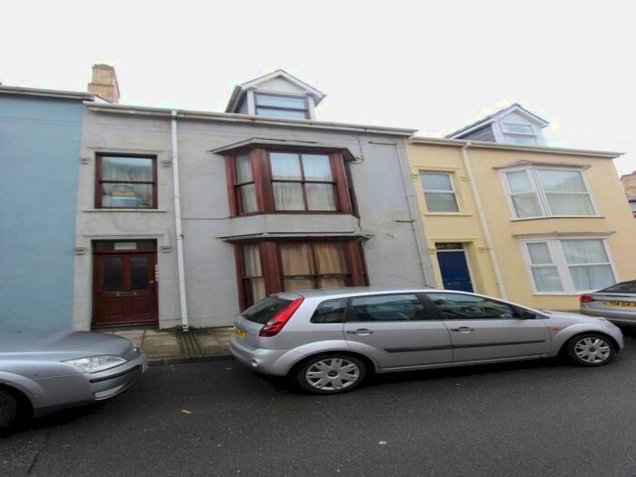 1 Bedroom Flat To Rent In Brig Y Don, Brig Y Don, Sea View Place, SY23