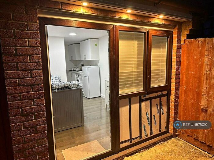 Studio To Rent In Oldbrook, Milton Keynes, MK6