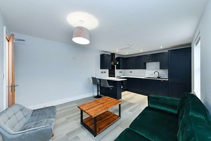 2 Bedroom Flat To Rent In St James Terrace, Nottingham, NG1