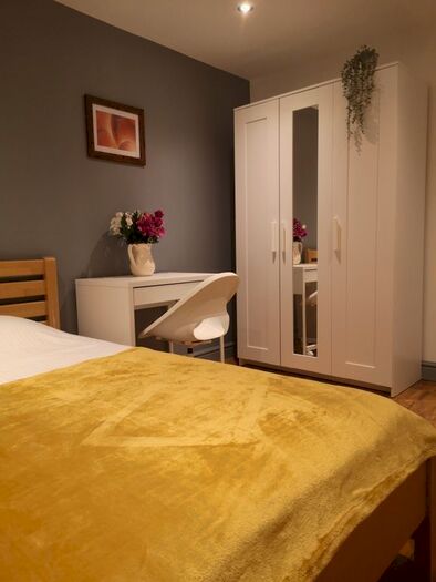 3 Bedroom Bungalow For Sale In Richard Close, Castlefields, Runcorn, WA7