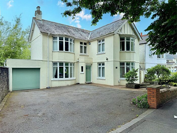 3 Bedroom Detached House For Sale In Alma Road, Plymouth, PL3