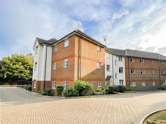 2 Bedroom Flat To Rent In Welton Rise, St Leonards, TN37