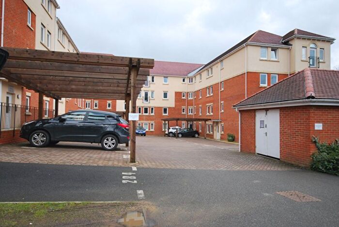 1 Bedroom Flat To Rent In Addison Road, Connought Park, Tunbridge Wells, TN2