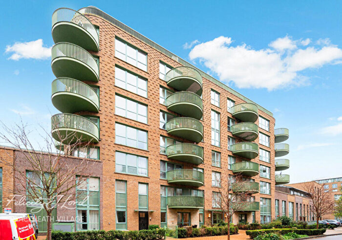 3 Bedroom Apartment For Sale In Ottley Drive, London, SE3
