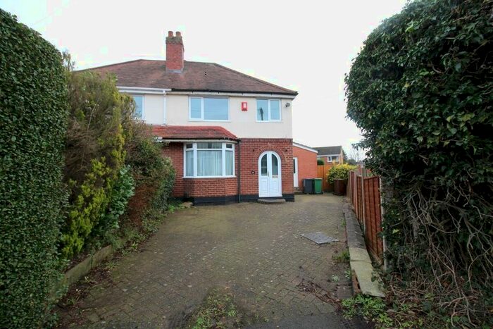 3 Bedroom Semi-Detached House To Rent In Woodrow Lane, Catshill, Bromsgrove B61