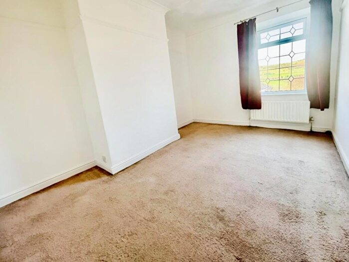 2 Bedroom End Of Terrace House To Rent In Victoria Road, Stocksbridge, Sheffield, S36