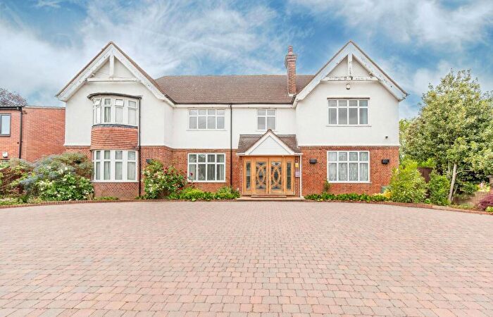 7 Bedroom Detached House For Sale In Kewferry Road, Northwood, HA6