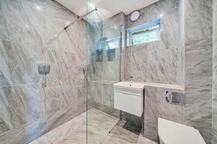 2 Bedroom End Of Terrace House To Rent In Maidenhead, Berkshire, SL6