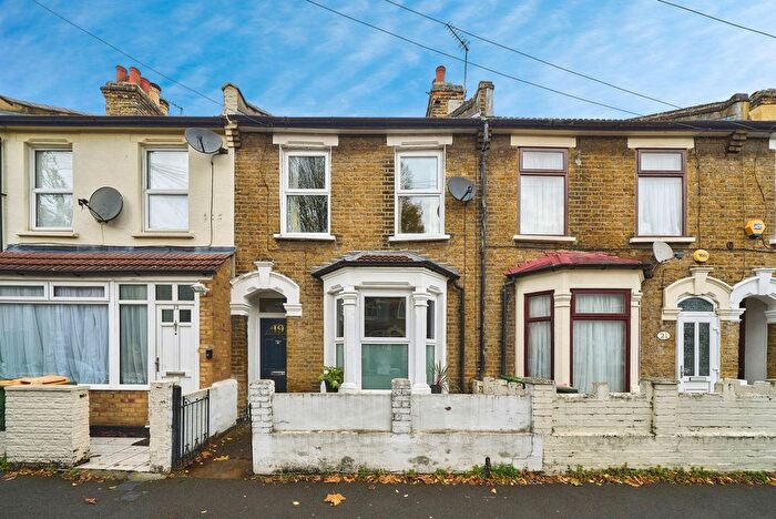 2 Bedroom Terraced House For Sale In Dundee Road, London, London, E13