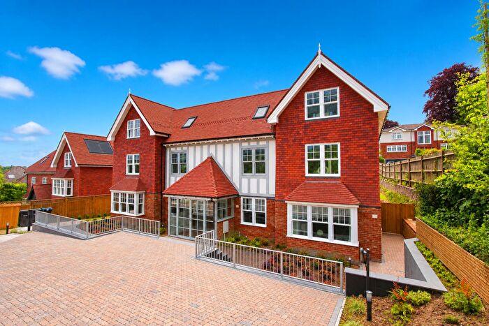 4 Bedroom House For Sale In Hollymeoak Road, Chipstead, CR5