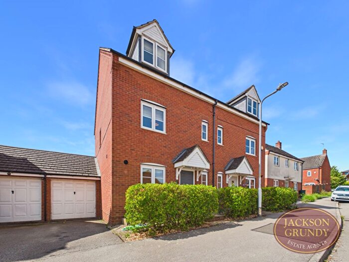 3 Bedroom Semi-Detached House For Sale In Milburn Drive, St. Crispin's, NN5