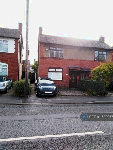 3 Bedroom Semi-Detached House To Rent In Newearth Road, Worsley, Manchester, M28