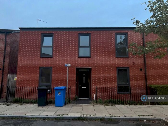 3 Bedroom Semi-Detached House To Rent In Carrington Street, Derby, DE1