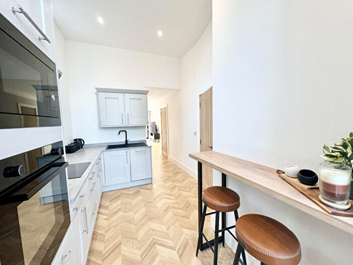 3 Bedroom End Of Terrace House For Sale In Canal Street, SK10
