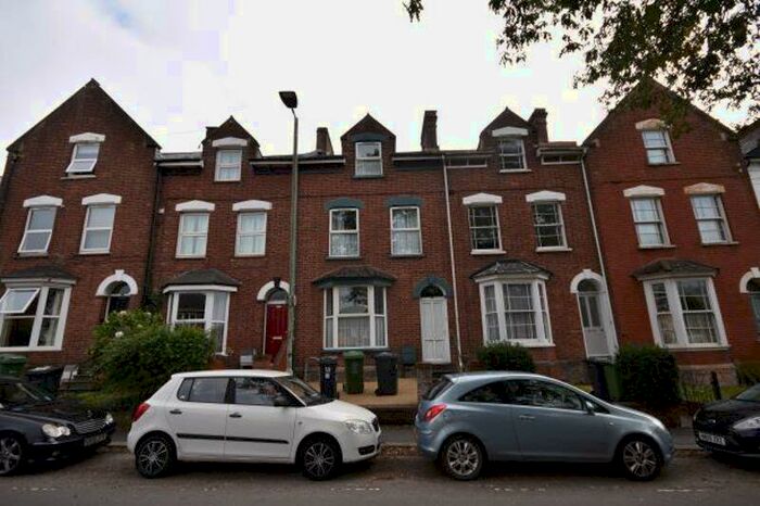 6 Bedroom Terraced House To Rent In Old Tiverton Road, Exeter, EX4