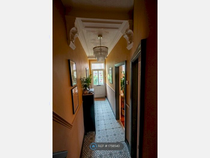 3 Bedroom Semi-Detached House To Rent In Sussex Road, Stockport, SK3