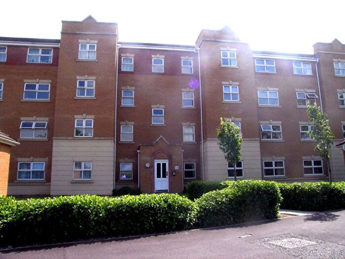 1 Bedroom Flat To Rent In Pickfords Gardens, Slough, SL1