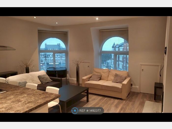 2 Bedroom Flat To Rent In Muswell Hill Broadway, London, N10