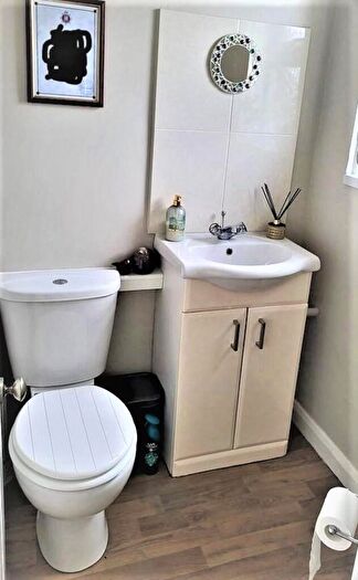 2 Bedroom Detached House To Rent In Bromley Road, Colchester, Essex, CO7