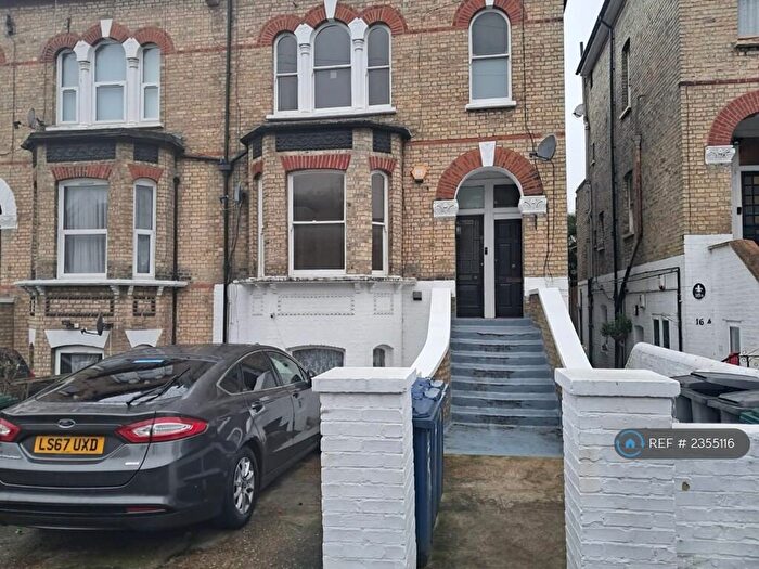 2 Bedroom Flat To Rent In Second Avenue, London, NW4