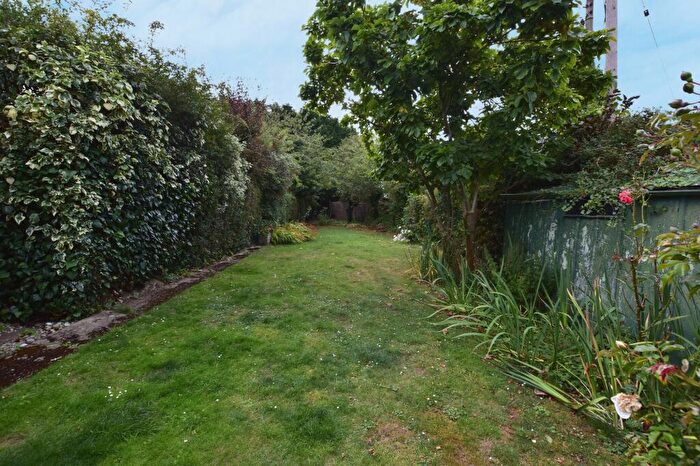 3 Bedroom Detached House For Sale In Bicester Road, Kidlington, OX5