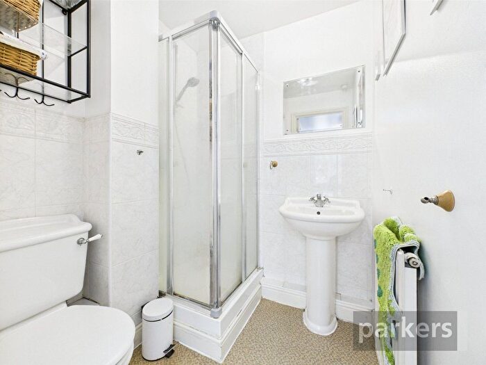 3 Bedroom Terraced House For Sale In Walnut Close, Witney, Oxfordshire, OX28