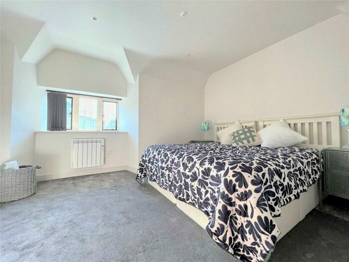 1 Bedroom Terraced House To Rent In London Road, Cirencester, GL7