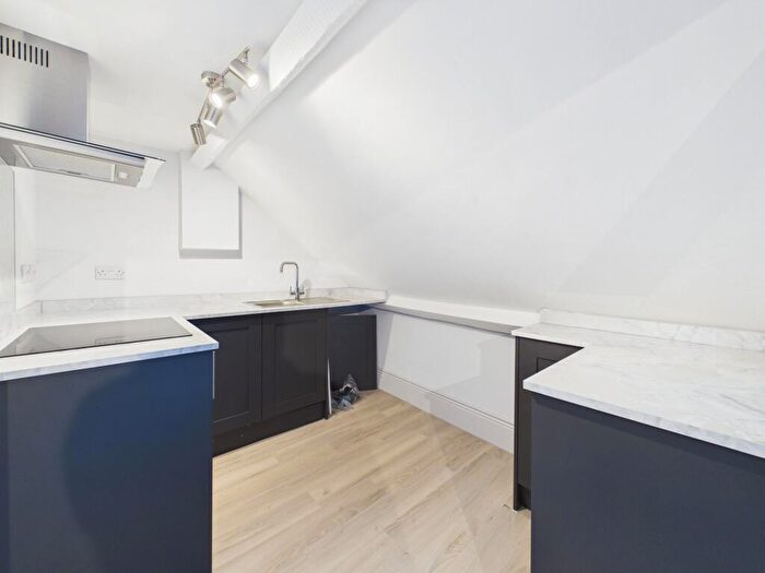 Studio To Rent In London Road, Gloucester, GL1
