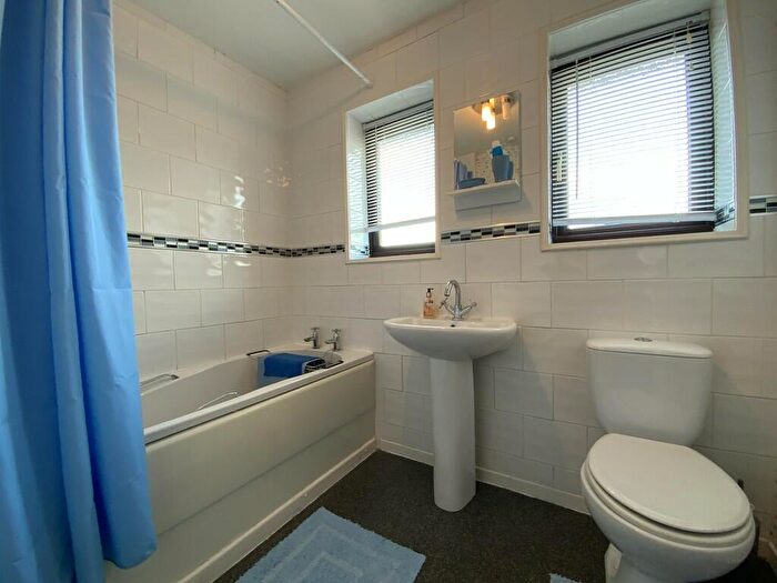 2 Bedroom Semi-Detached House For Sale In David Avenue, Lincoln, LN1