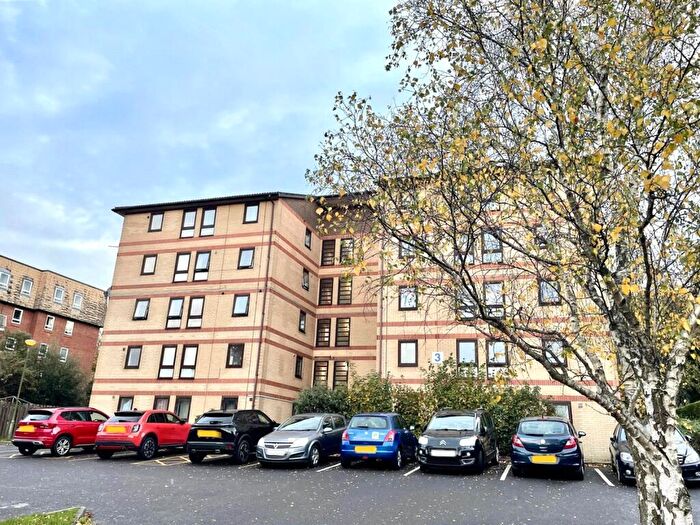 2 Bedroom Apartment For Sale In Bourne Close, Bournemouth, Dorset, BH2