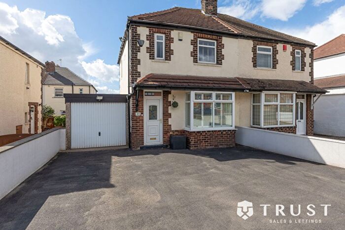 3 Bedroom Semi-Detached House For Sale In Sunny Bank Road, Mirfield, WF14