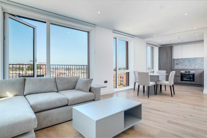 3 Bedroom Flat To Rent In Shadwell Street, Gun Quarter, Birmingham, B4