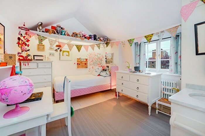 4 Bedroom Terraced House To Rent In Cheyne Walk, London, SW10