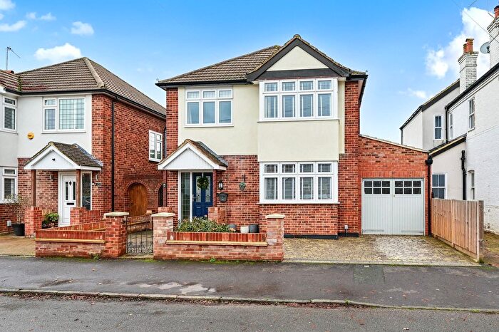 3 Bedroom Detached House For Sale In Ashford, Surrey, TW15