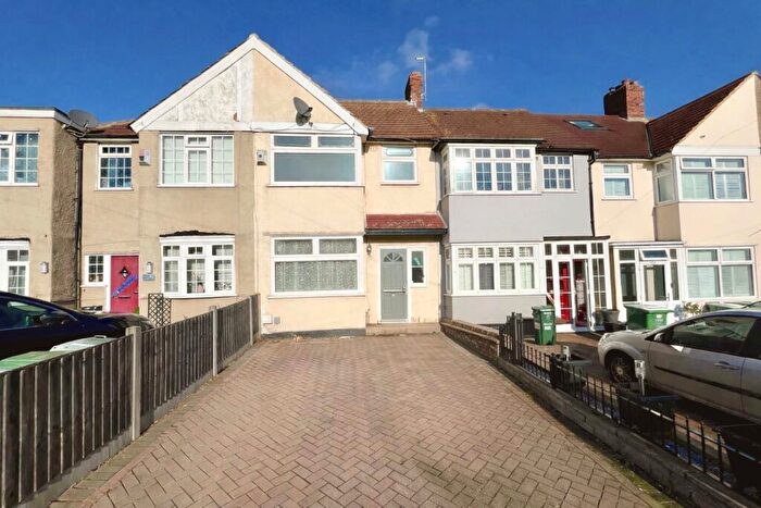 3 Bedroom Terraced House For Sale In Lyndon Avenue, Sidcup, DA15