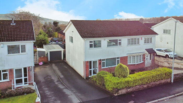 3 Bedroom Semi Detached House For Sale In Wynter Court, Treboeth, Swansea, SA5