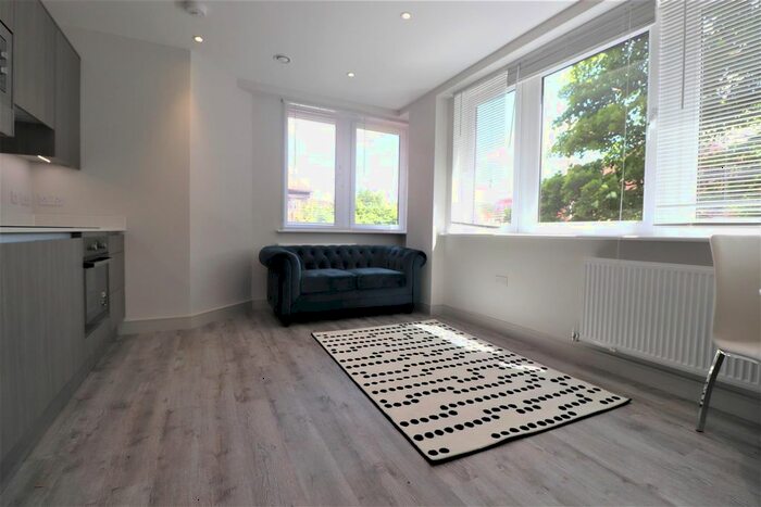 1 Bedroom Flat To Rent In Lovell House, Uxbridge, UB8