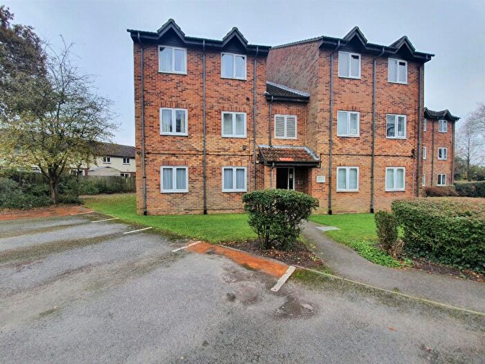 1 Bedroom Apartment To Rent In Saffron Court, Yarrow Way, Locks Heath, SO31