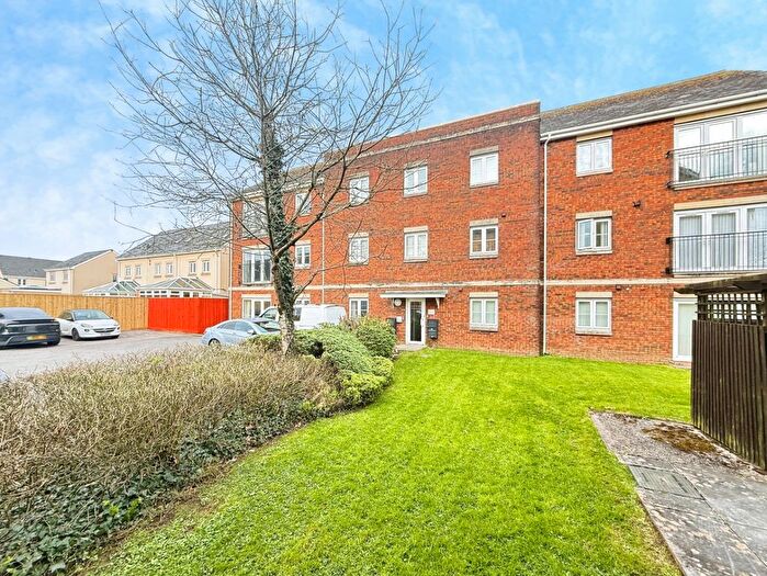 1 Bedroom Flat For Sale In Clayton Drive, Pontarddulais, Swansea, West Glamorgan, SA4