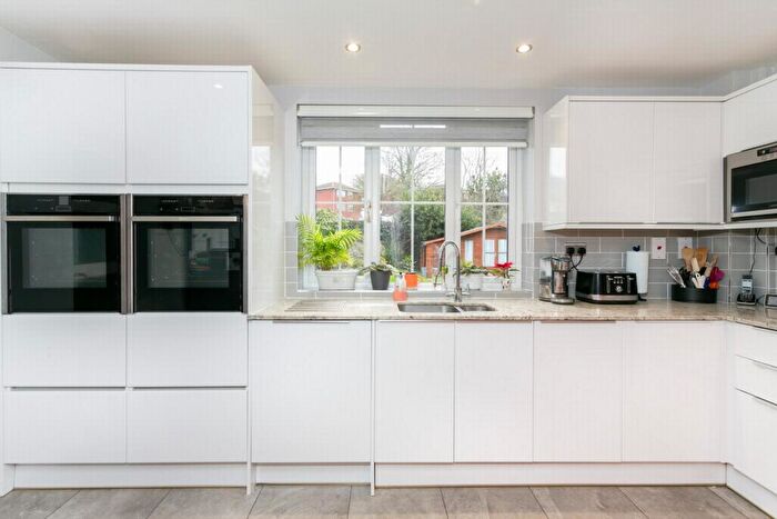 4 Bedroom Detached House For Sale In Barrack Hill, Hythe, CT21