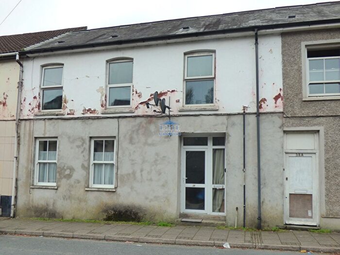 1 Bedroom Flat To Rent In Dinam Street, Nantymoel, Bridgend., CF32
